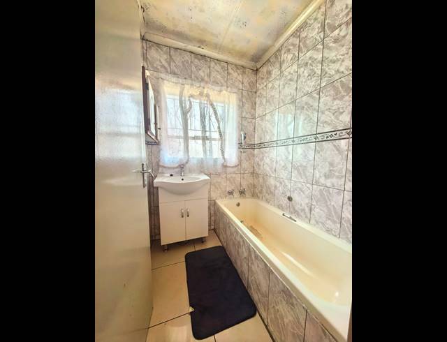 3 BEDROOM HOUSE FOR SALE IN ZAMDELA